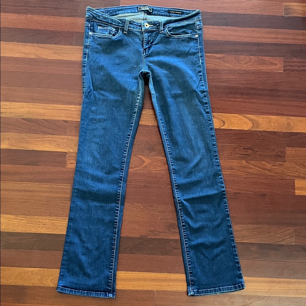 Womens 32 Guess Starlet Straight Leg Low rise stretch blue jeans
